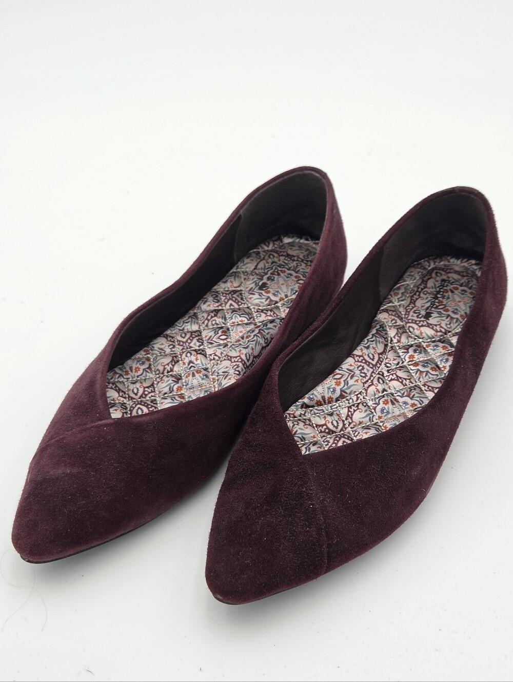 Birdies Goldfinch Women's Pointed Flats in Burgundy Suede